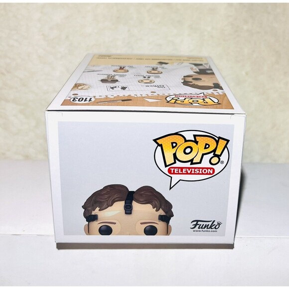 Funko Pop The Office Dwight Schrute #1103 Basketball Chalice Exclusive Protector - Picture 6 of 7